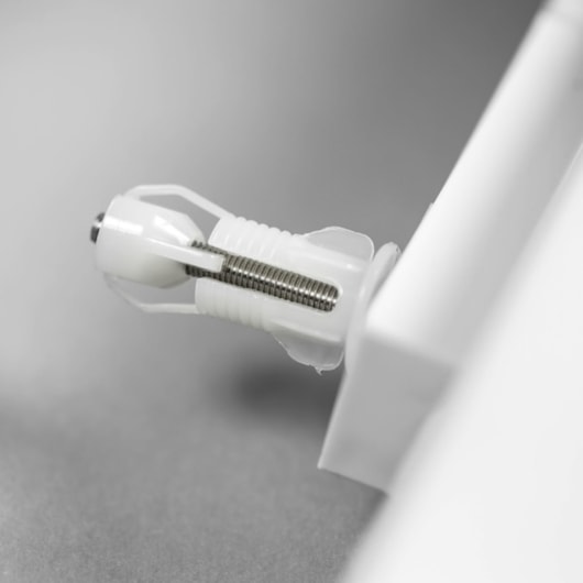 Assento Sanitário Termofixo Queda Amortecida Nexo Branco Roca - Imagem principal - 35c049ed-2f3b-421c-b2d6-bf1eeb250978