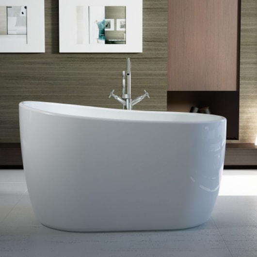 Banheira Acrílica De Imersão Moderna Embau Glossy White 130x80cm Immersi - Imagem principal - b01d7a89-7468-4eac-b00a-c93610da267d