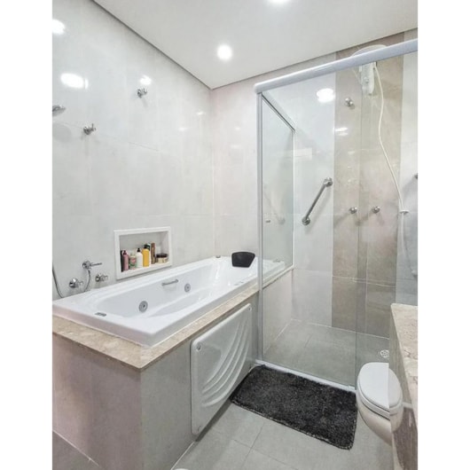 Banheira Acrílica Individual Com Hidromassagem Gold Line Ouro Fino 150x80cm - Imagem principal - 15a3950d-4481-42c4-aa8a-c103a8f2e6c6