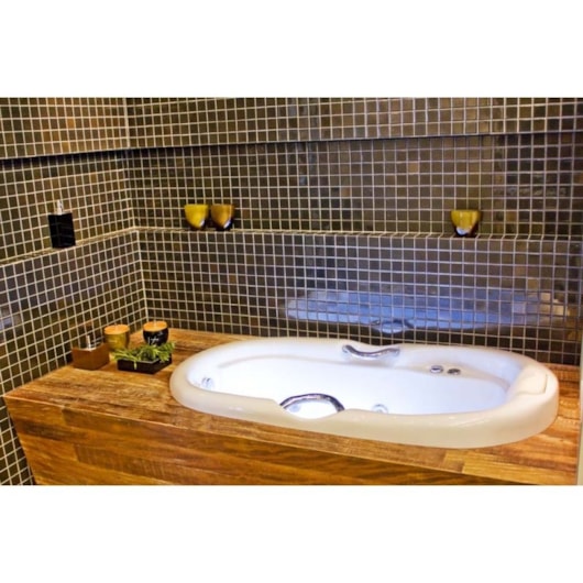 Banheira Acrilnew Topline 176x95cm Com Hidromassagem Ouro Fino - Imagem principal - 411ee0f4-80af-4ef7-80df-d5176e1ee263