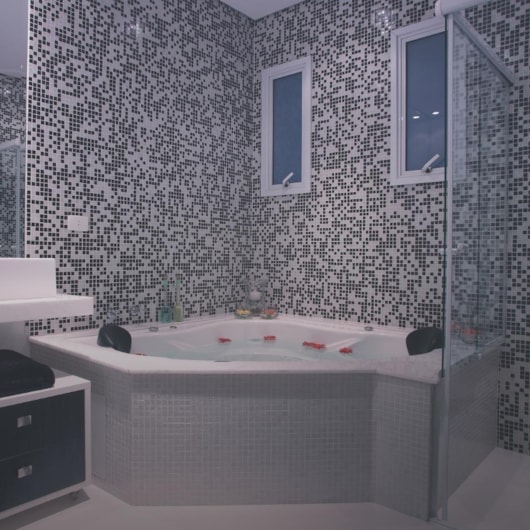 Banheira Com Hidromassagem E Aquecedor Casa Inteligente Kanthocril II Premium Ouro Fino 5000w - Imagem principal - 1224a7c5-9684-4e6a-9b2b-811da28dae7e