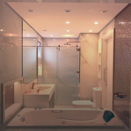 Banheira Com Hidromassagem Tulipacril 130 Top Line Ouro Fino - Imagem principal - 154b693e-67db-4162-b98b-cb3ad1462bc2