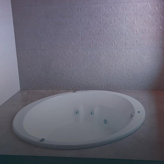 Banheira Com Hidromassagem Vitoriacril 150 Standard Ouro Fino - Imagem principal - 1d98f811-9069-477b-a052-1c60b4f76e6a