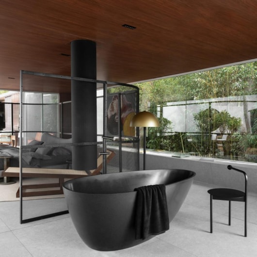 Banheira De Imersão Duraquartz Angra Preto Granito Com Sifão Externo Cor Especial Sabbia - Imagem principal - 53125035-7e59-42b0-b1b1-cb644ee80f82