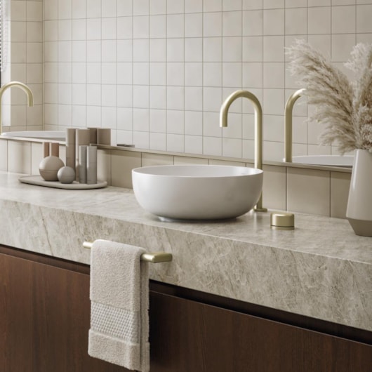 Bica de Mesa Para Lavatório M Deca You Redonda Summer Gold Deca - Imagem principal - 2822bfbe-63f6-4643-96d7-62025a410fd9