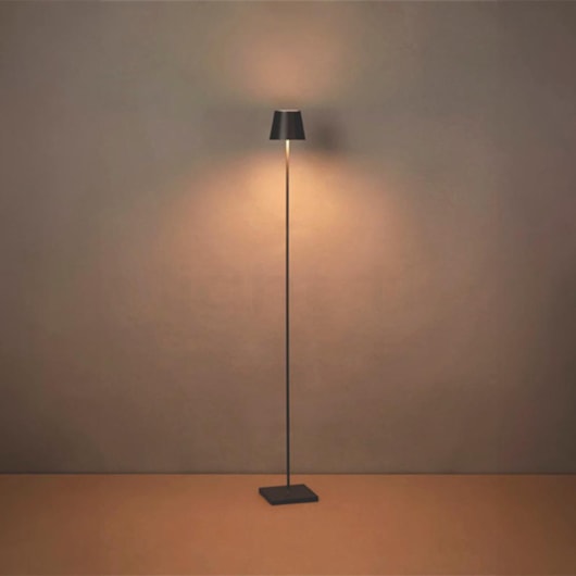 Coluna Led Skinny Taschibra - Imagem principal - 95e54bfc-60a0-4640-ba26-27d302b35f86