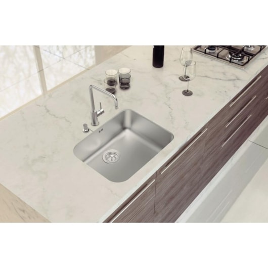 Cuba De Embutir Dora Aço Inox Escovado Com Válvula e Escape Tramontina 50x40cm - Imagem principal - 7250aaef-ba6b-4421-bfa0-aedc748a9343