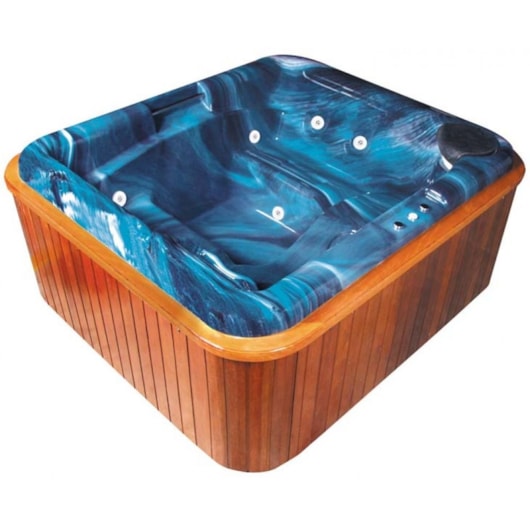 Deck De Madeira Para Spa Iberspacril Com Escada Ouro Fino - Imagem principal - 0420f9c0-e7c7-442b-a2d2-e63bbf977022