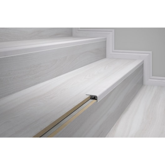 Frontal De Escada Eucafloor Cor 16 4x210cm - Imagem principal - b8e962f9-9383-4081-85aa-f2f3141def0a