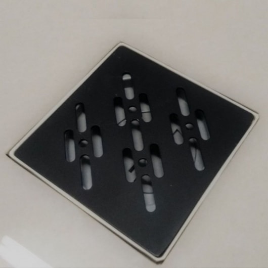 Grelha Quadrada Elleve 15x15cm Black Matte Linear - Imagem principal - 25597a14-c67c-496e-81f5-cda6c22a3ef1