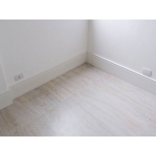 Guarnição 5x240cm Branco Santa Luzia - Imagem principal - 31af4690-93b1-41c6-8b91-b0f38d9c7bc5