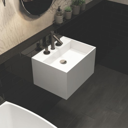 Lavatório Suspenso Duramatt Com Textura Friso Branco Fosco Acetinado Sabbia - Imagem principal - 1451a2bb-79b2-471f-808a-45c92509da93