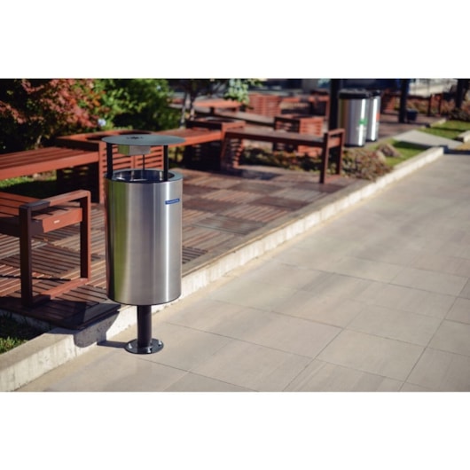 Lixeira Messina em Aço Inox com Acabamento Scotch Brite 55 L Tramontina - Imagem principal - 21e94b44-c80a-4dc8-968f-e15f9a3caf0a