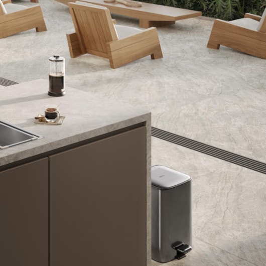 Lixeira Quadrada Com Pedal Inox Deca 18l - Imagem principal - 909a7e2c-5a83-4e98-b059-111aef39d5a1