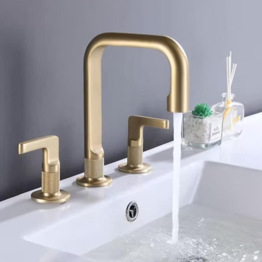 Misturador De Mesa Para Lavabo Duplo Comando Bica Alta Ouro Escovado Lexxa - Imagem principal - bd19f7b5-59e4-4471-9e4d-b57eff8359d1