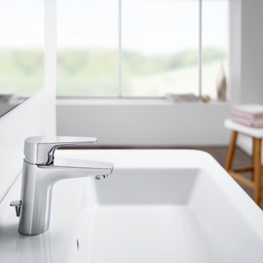 Misturador Monocomando de Mesa Para Lavatório Bica Média Atlas Cromado Roca - Imagem principal - 8c276ef7-6927-4f05-b744-72fd8d4a76f9