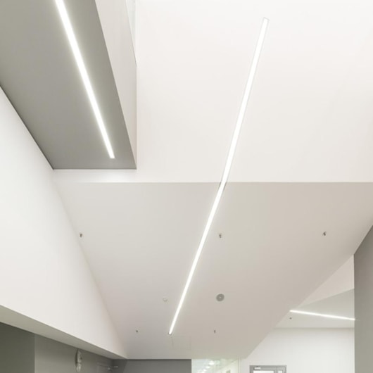 Perfil De Embutir Vertex Taschibra 25x17 - Imagem principal - 43a8bf79-cd45-45c1-ad9d-4c264fc38964