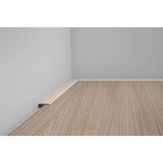 Perfil Piso E Parede Para Laminados Eucafloor Tecno Cor 17 30x1800mm - Imagem principal - 5d3d8f1a-ae25-49e4-9347-36b908043f4d