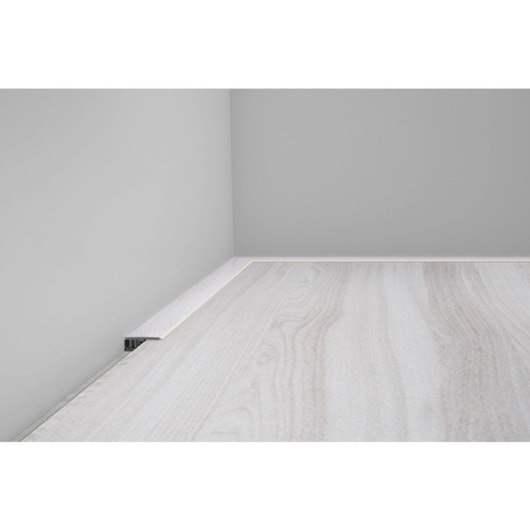 Perfil Piso E Parede Para Laminados Eucafloor Tecno Cor 2 30x1800mm - Imagem principal - a815a3ec-3508-4c24-97ef-309cb594c161
