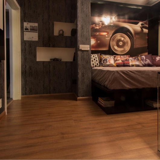 Piso Laminado Eucafloor Acqua Max Elegance Carvalho Chamonix 35,7x135,7cm - Imagem principal - 47bd4066-d976-42bf-8995-a34d67f4866e