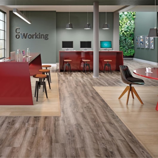 Piso Laminado Eucafloor Acqua Resist New Evidence Celtic Oak  (C)(18)(23) 29,2X135,7cm - Imagem principal - 03386894-9e8d-42e8-82d8-15b935f8faa3