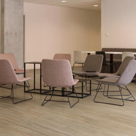 Piso Laminado Eucafloor Acqua Resist New Evidence Moka (R)(6)(7)(17) 29,2X135,7cm - Imagem principal - 6e49b841-f536-432e-af05-cdf323360a3c