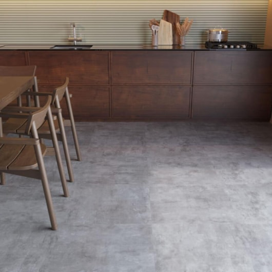 Piso Vinílico Eliane Floor Paradis Dubai Grafite Colado 2.5 60,9x60,9cm - Imagem principal - 80543251-b31c-46fb-939b-97598edf5165