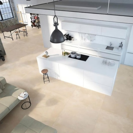 Porcelanato Delta Barcelona Arena Acetinado 84x84cm Bege Retificado  - Imagem principal - de10bf88-0a1e-4706-9217-2521f6d23f53