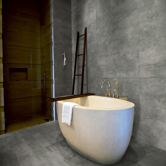 Porcelanato Delta Chicago Bloc Acetinado 73x100cm Retificado - Imagem principal - 701750b2-8846-400b-b329-3dcefabea0a9