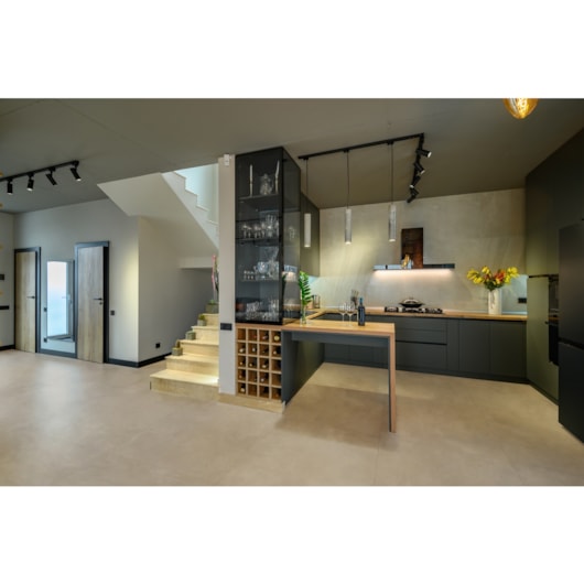 Porcelanato Delta Toquio Acetinado 84x84cm Retificado - Imagem principal - 87a8e79a-2c65-413c-9199-0befbc275b67