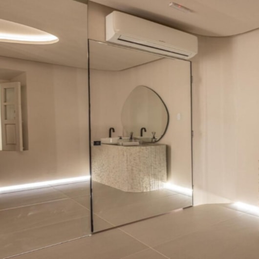 Porcelanato Eliane Khali Off White Acetinado 90x90cm Retificado - Imagem principal - af40c66f-00a9-4e0f-8c69-c2a3d964718e