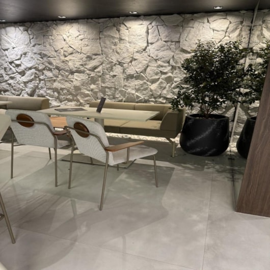 Porcelanato Eliane Sensi Off White 3d Acetinado 120x120cm Retificado - Imagem principal - 30715e9b-73de-4a65-9a07-ba5a22284430