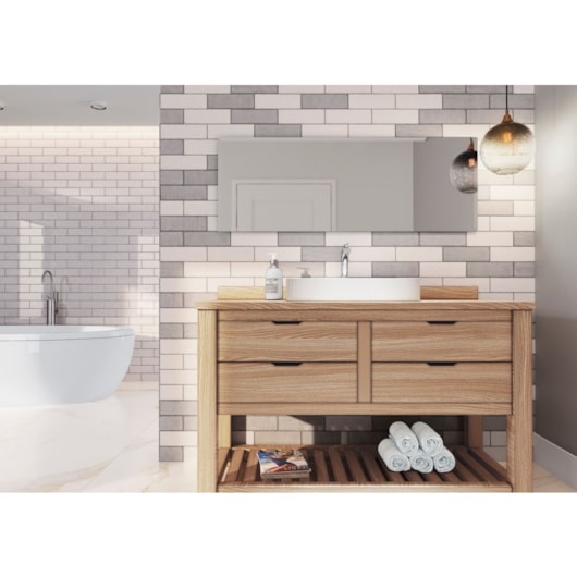 Porcelanato Portinari Versos Wh Lux 8,2x25,7cm Bold - Imagem principal - 64924c47-302a-4003-9d48-428ed5f2c2bf