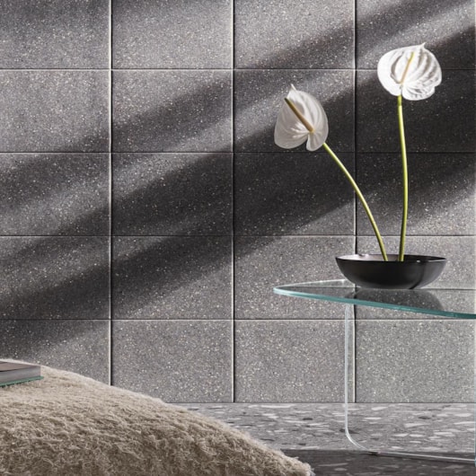 Porcelanato Portobello Samba Rock Graphite Externo 90x90cm Retificado - Imagem principal - 230b1df2-76e5-46d9-9f2a-e2b287648a7c
