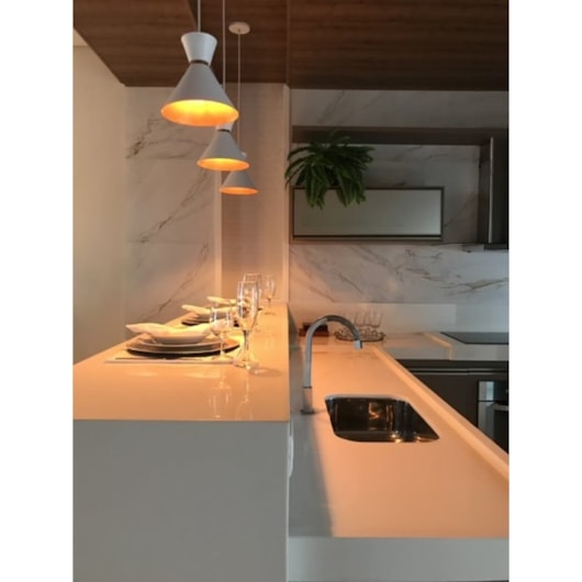 Porcelanato Retificado Marmo Doro Polido A Villagres 61x106,5 cm - Imagem principal - 513d8889-23dd-4fb6-ab7e-822f0187e8e6