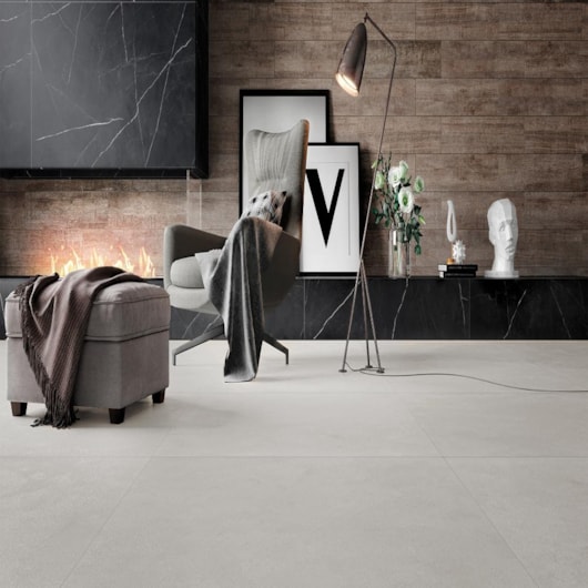 Porcelanato Villagres Monterrey Silver Externo 108x108cm Retificado - Imagem principal - 9e102678-8593-4d9a-ad82-37d3bab72f6e