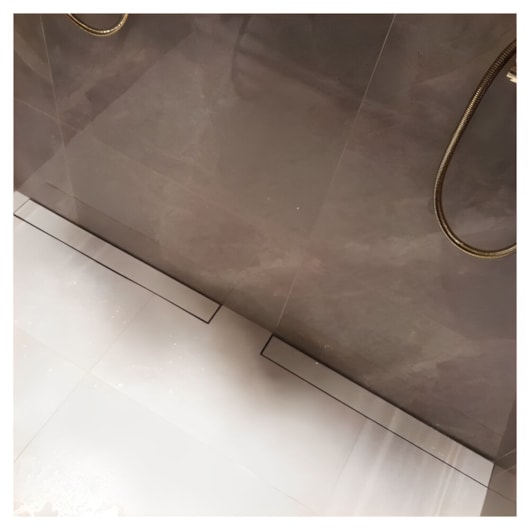 Ralo Royal Com Tampa Oculta Linear 90cm - Imagem principal - 7f8d6911-925c-442b-a6c7-f4103869d050