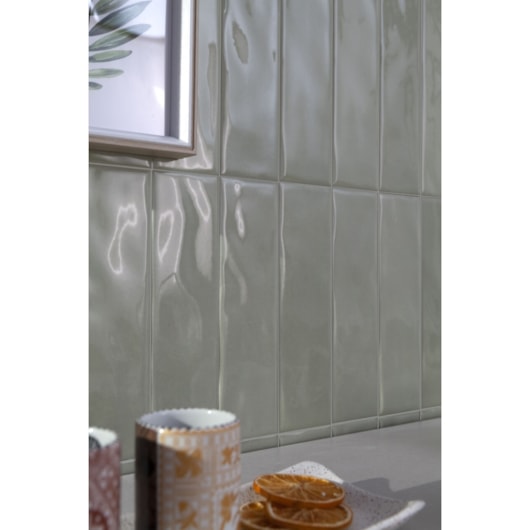 Revestimento Bold Prisma Matcha Brilhante A Eliane 7x25cm - Imagem principal - d488baf4-b970-4a24-b68f-1998b99c13a5