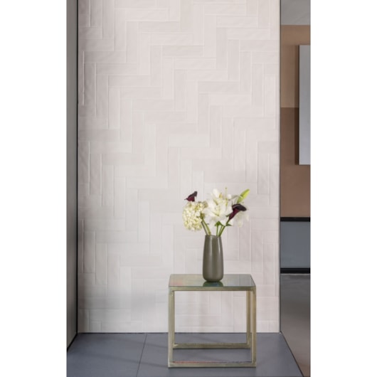 Revestimento Bold Prisma Off White Metalizado A Eliane 7x25cm - Imagem principal - 3521cd64-e13a-4567-b1db-d9cc7444fcf7