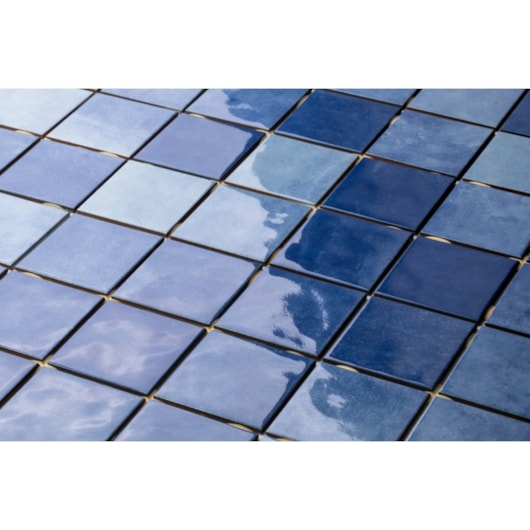 Revestimento Eliane Piscina Noronha Safira Mesh Brilhante 10x10cm Retificado - Imagem principal - 648c73c7-787d-46a2-a5fe-62c5b45e7aec