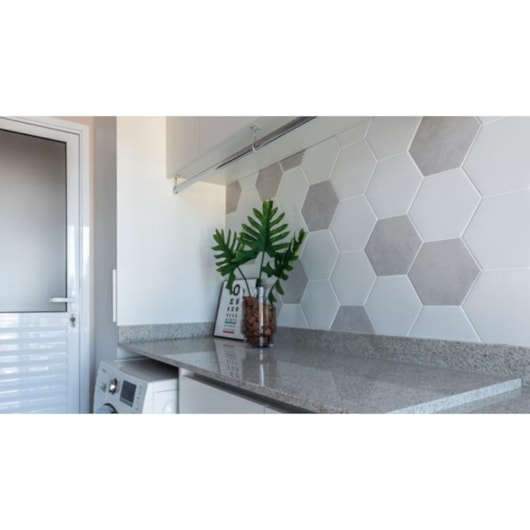 Revestimento Hexagonal Para Fachada 22,8x22,8cm Cimento Ceral - Imagem principal - 73e5e526-0bdd-415e-8b92-83e33332b729