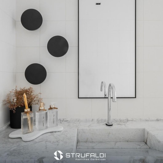 Revestimento Strufaldi Gelo 20x20cm Bold - Imagem principal - fecc36ed-714d-4e5f-8627-7398d0cb4ddb