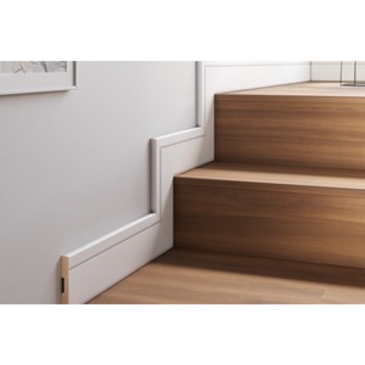 Rodapé Com Friso Estilo Branco Max Eucafloor 10x240cm - Imagem principal - 6ba31568-e99c-430c-a334-e2414273f37d
