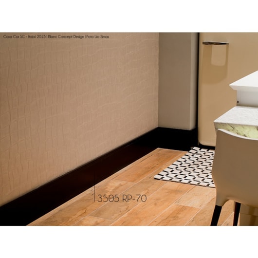 Rodapé Moderna 20cmx2,40m Preto Friso 3505 Santa Luzia - Imagem principal - b5382d2e-d672-489b-9d7e-4c8646e18a60