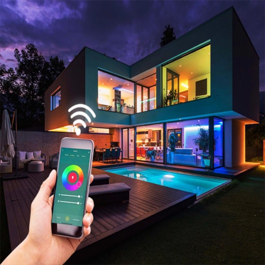 Smart Spot Wi-Fi Led Quadrado Tek RGB+CCT Taschibra 5W - Imagem principal - ef8a9b29-9f11-43ab-869e-5cd99ca286b4