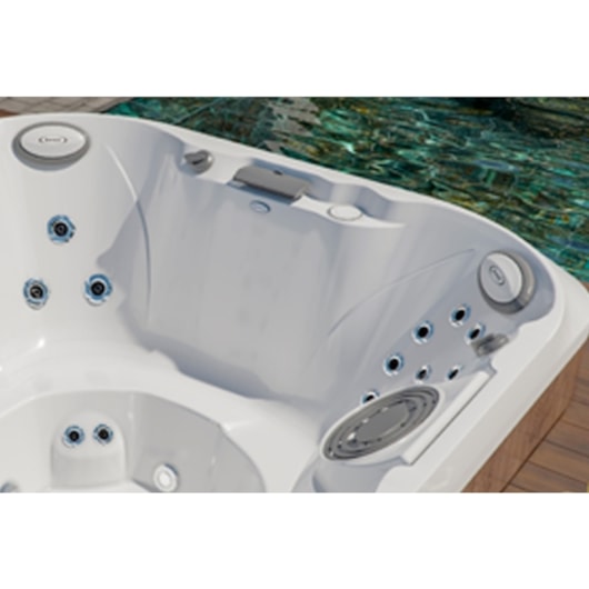 Spa Com Aquecedor J220 60hz Jacuzzi - Imagem principal - 9ccdb7b2-553f-4461-b954-07014c8dd033