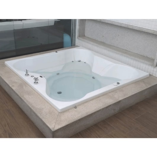 Spa Com Hidromassagem Flower Spacril Standard Ouro Fino 1,80x1,80m - Imagem principal - b2bcc5e1-4aeb-4cb0-b082-b7d7386e3d62