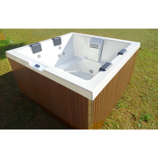 Spa J170 60Hz Com Painel Jacuzzi - Imagem principal - 1777de5e-db3c-456f-8928-a7d2b9aa8b95