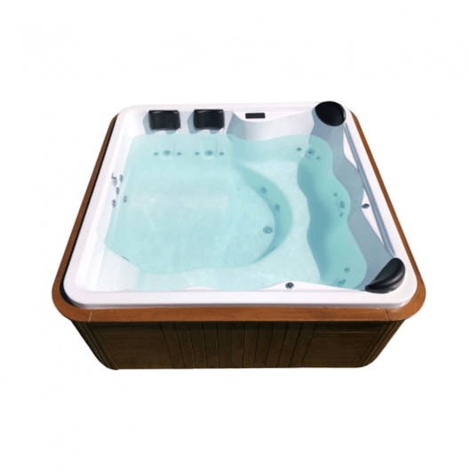 Spa Montserrat Premium Ouro Fino - Imagem principal - 62462e65-bb24-4c70-833c-7c521fcf25ce