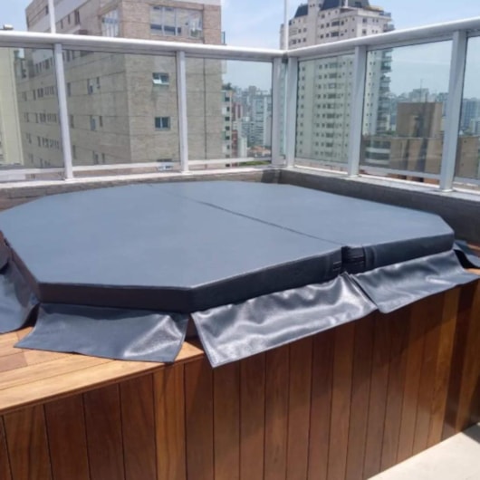 Tampao Termico Spa Therma Sextavada - Com Rasgo Cascata Ouro Fino - Imagem principal - f6ebeb5a-c445-48cc-b699-a26a0eb77e6e